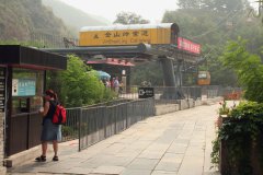 02-The cable car at Jinshanling